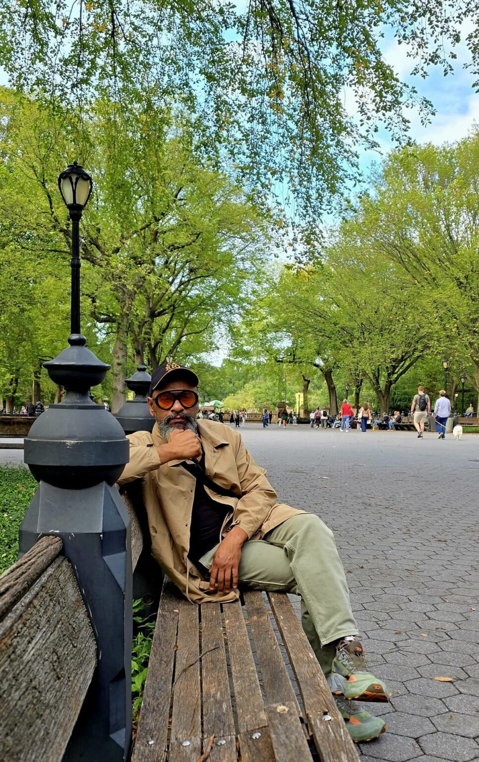 Hermes Inocencio em NYC 1000052071 scaled 1