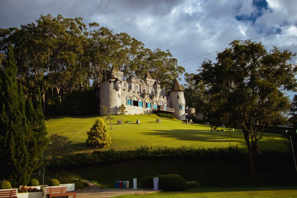 Le Canton registra novo recorde de faturamento com aumento de 10% na receita no mês de agosto Le Canton registra novo recorde de faturamento com aumento de 10% na receita no mês de agosto