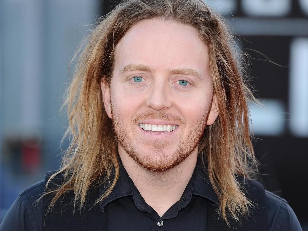 Novo livro de Tim Minchin desafia clichês motivacionais