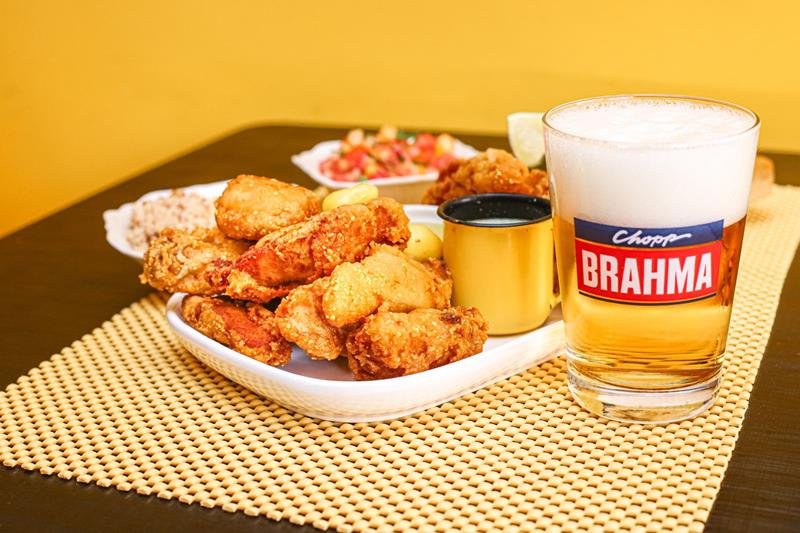 Ambev e Brahma apresentam rota inédita de bares com harmonização especial entre pratos clássicos e cerveja