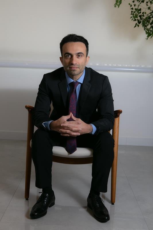 Especialista em cirurgias da coluna alerta para importância da empatia e destaca avanços em técnicas minimamente invasivas