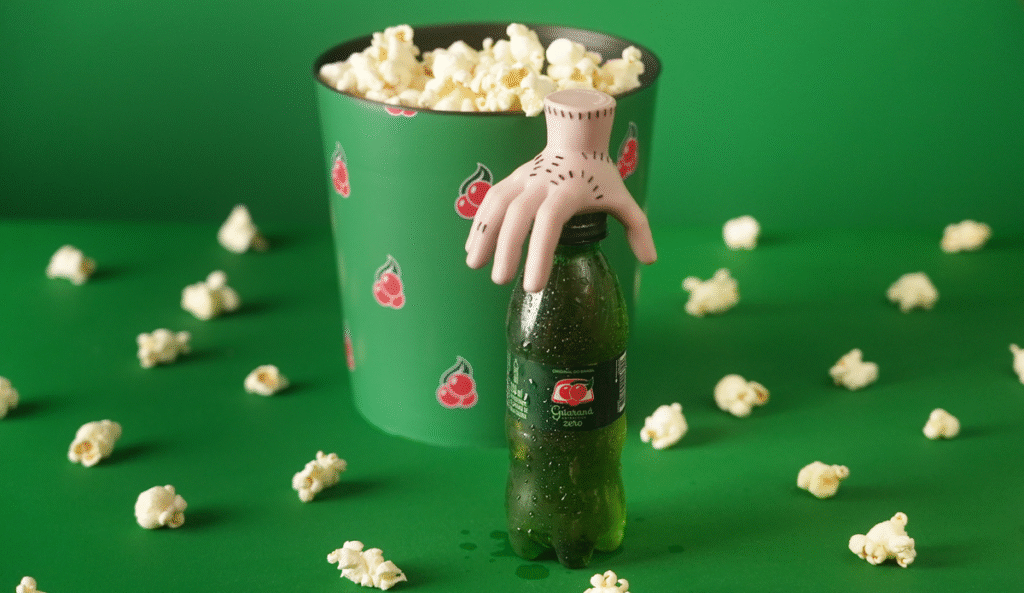 Guaraná Antarctica chega ao TikTok Shop com brinde de Wandinha Guaraná Antarctica chega ao TikTok Shop com brinde de Wandinha