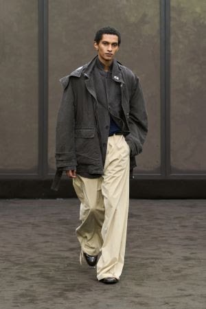 Ferragamo revisita anos 1920 na coleção Spring Summer 2026