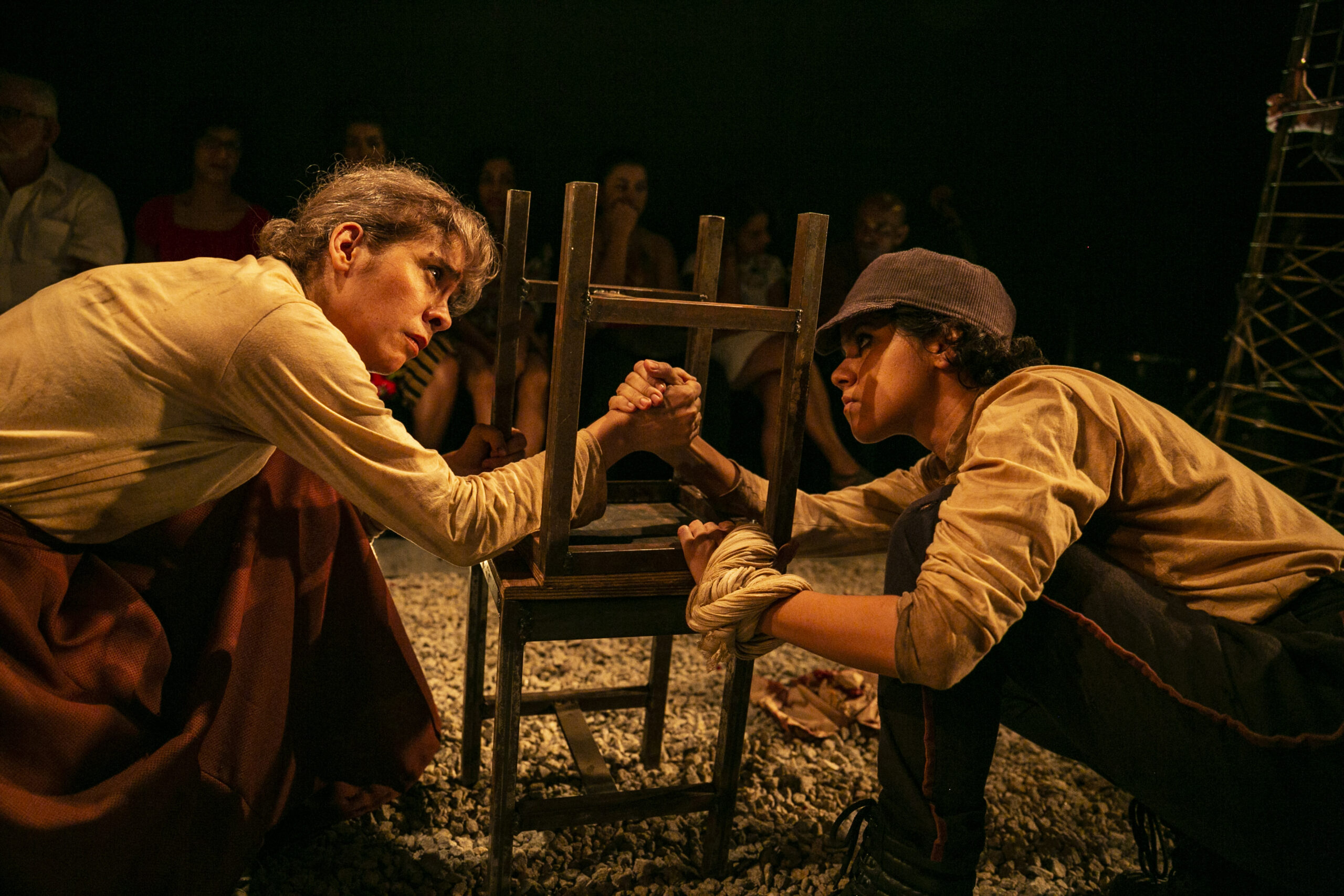 Coletivo Alfenim apresenta “Desertores” em quatro sessões gratuitas no Teatro Vianinha