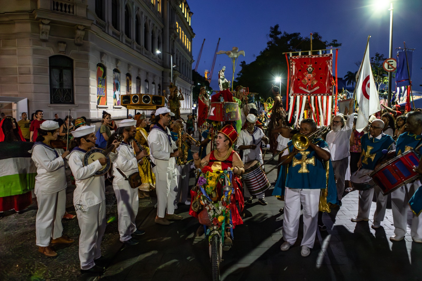 “Procissão de Todos os Santos” volta às ruas do Rio em cortejo aberto ao público