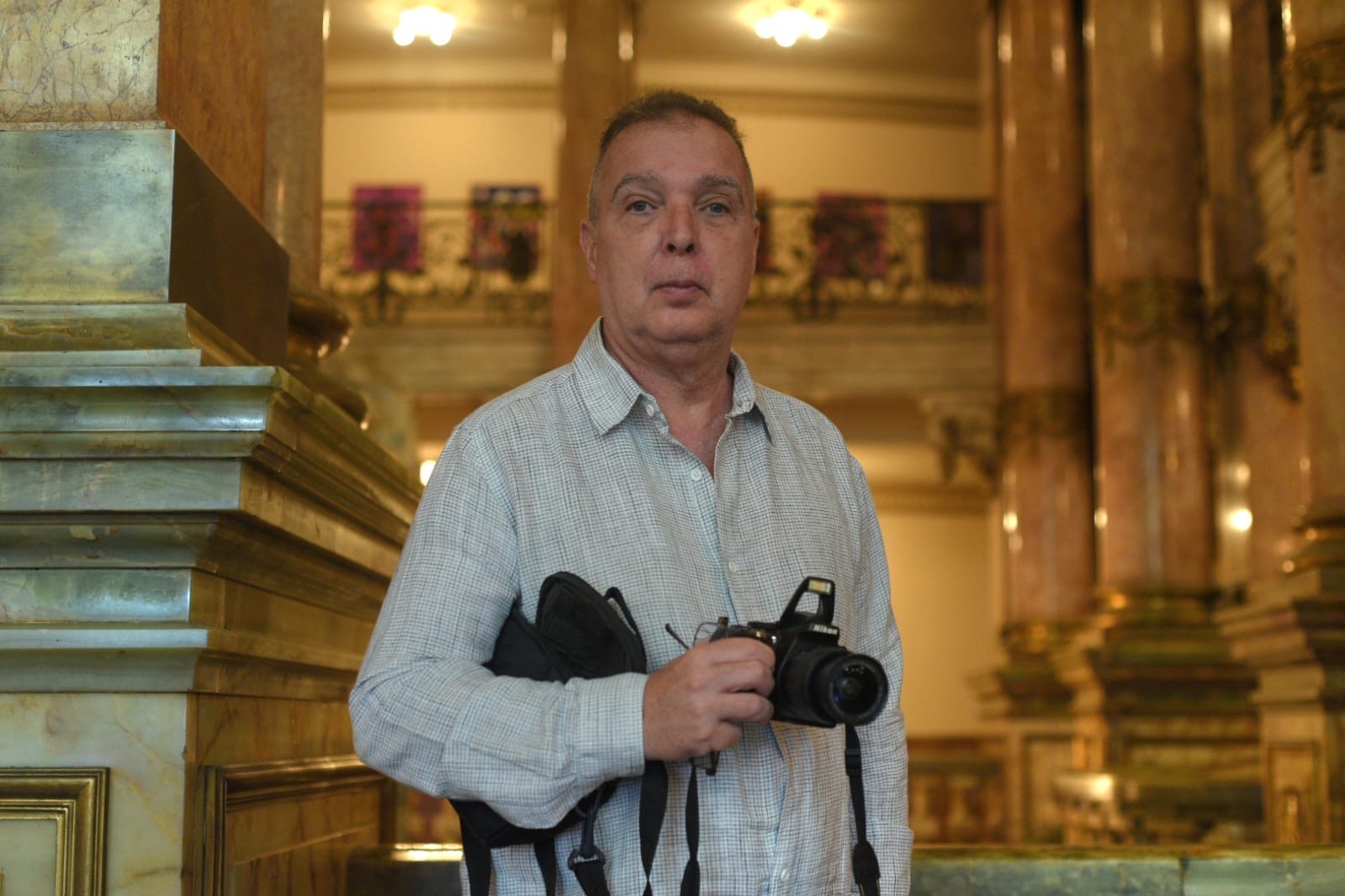 Embaixadores de Turismo do RJ realizam visita guiada ao Theatro Municipal