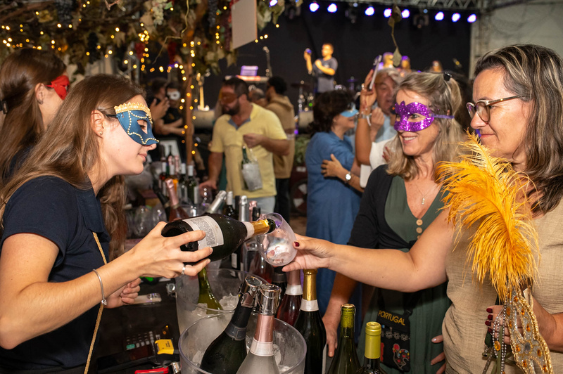 Caminhos de Pedra realiza segunda edição do Baile de Máscaras em janeiro de 2026