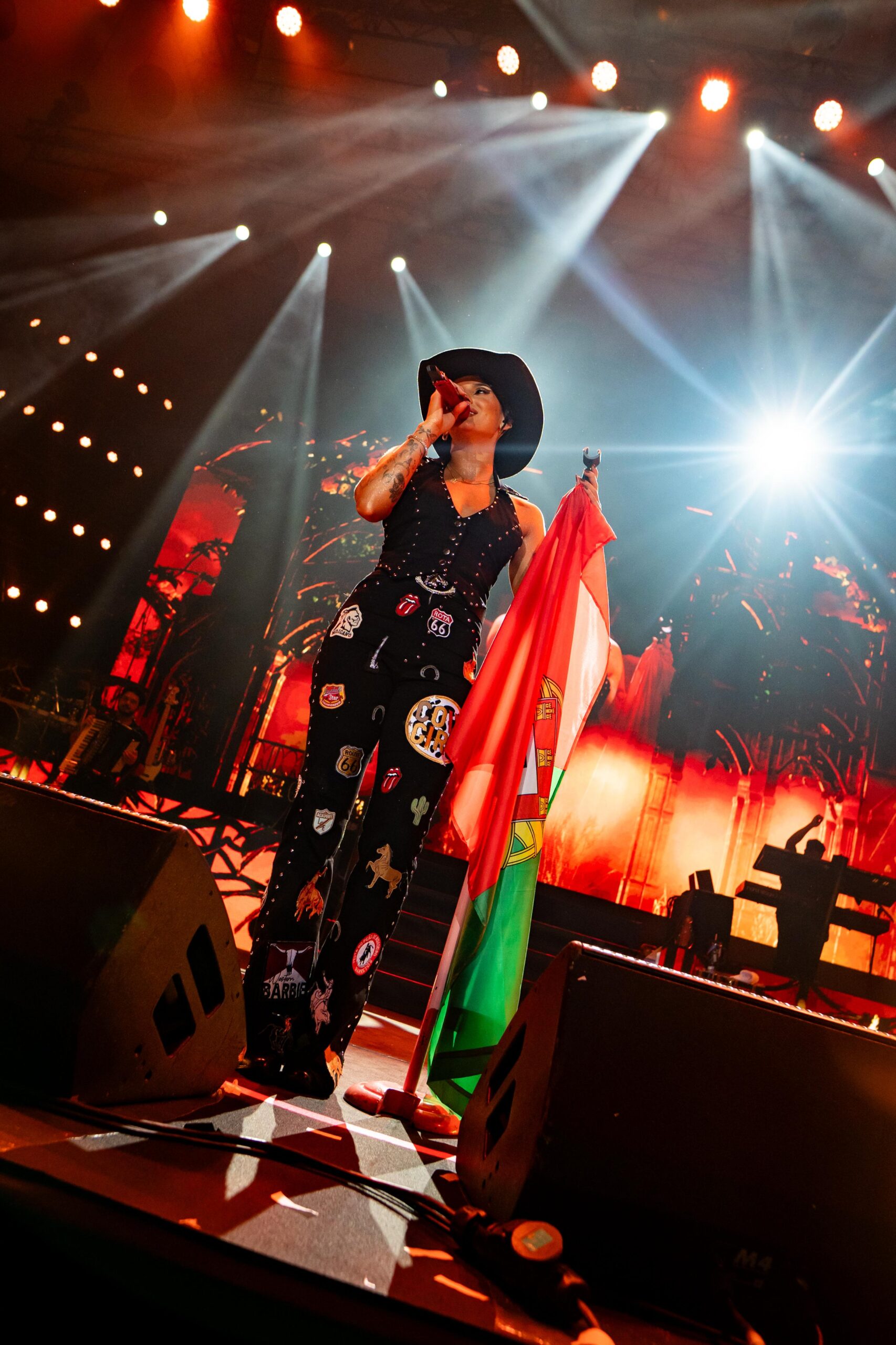 Ana Castela encerra turnê em Portugal com shows lotados e muita emoção