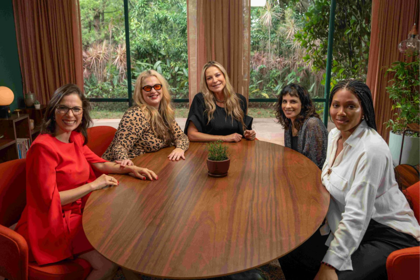 Luana Piovani fala sobre prazer feminino na estreia da nova temporada de Luana é de Lua