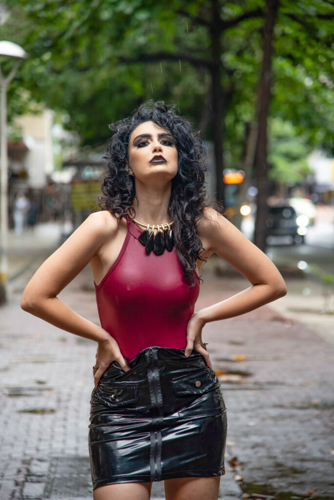 Em ritmo de Halloween, make “Medusa Sedutora” ganha destaque Em ritmo de Halloween, make “Medusa Sedutora” ganha destaque