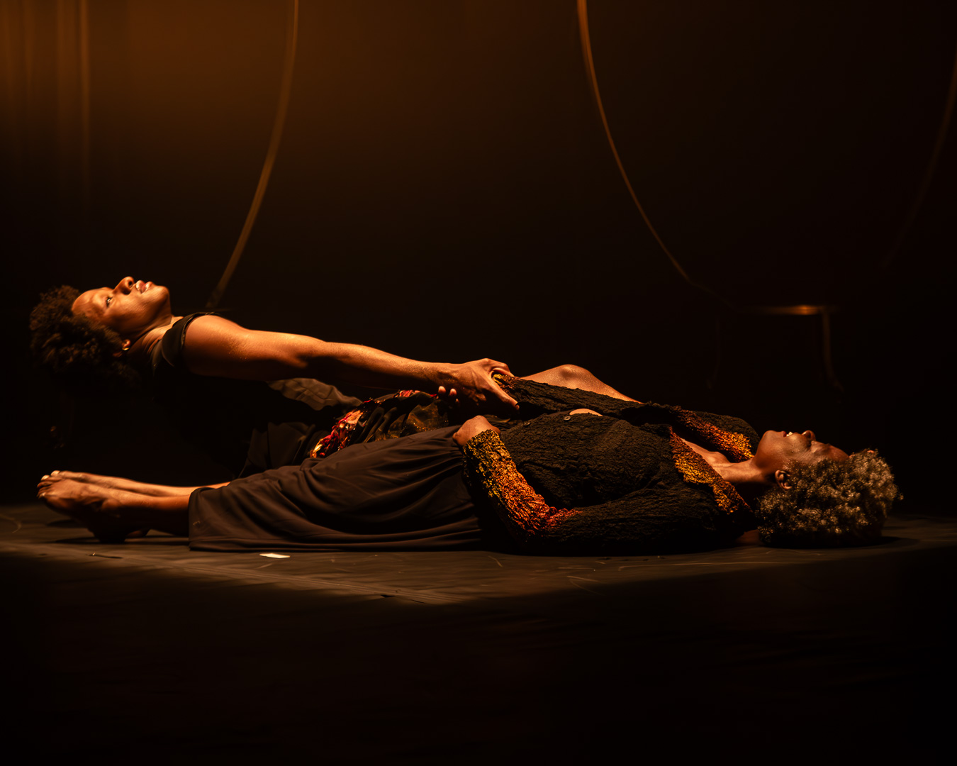 Espetáculo “Carvão”, da Cia. Sansacroma, retorna a SP com apresentações gratuitas