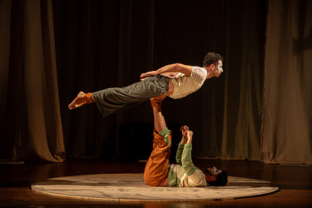 Espetáculo “Tudo que eu (não) vivi” faz única apresentação em Nova Iguaçu dia 31 de outubro Espetáculo “Tudo que eu (não) vivi” faz única apresentação em Nova Iguaçu dia 31 de outubro