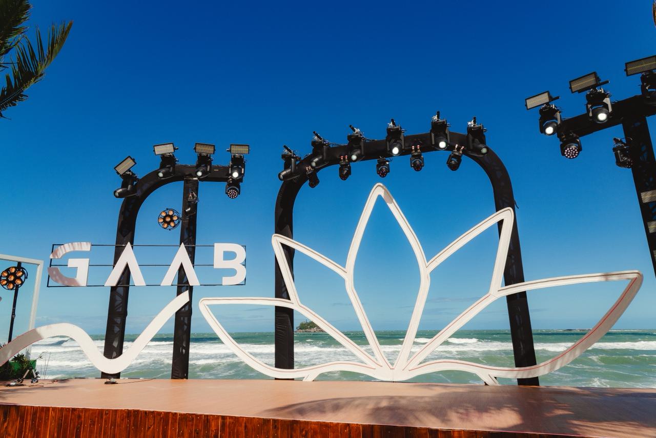 “Gaab no Entardecer” reúne estrelas e marca nova fase do cantor