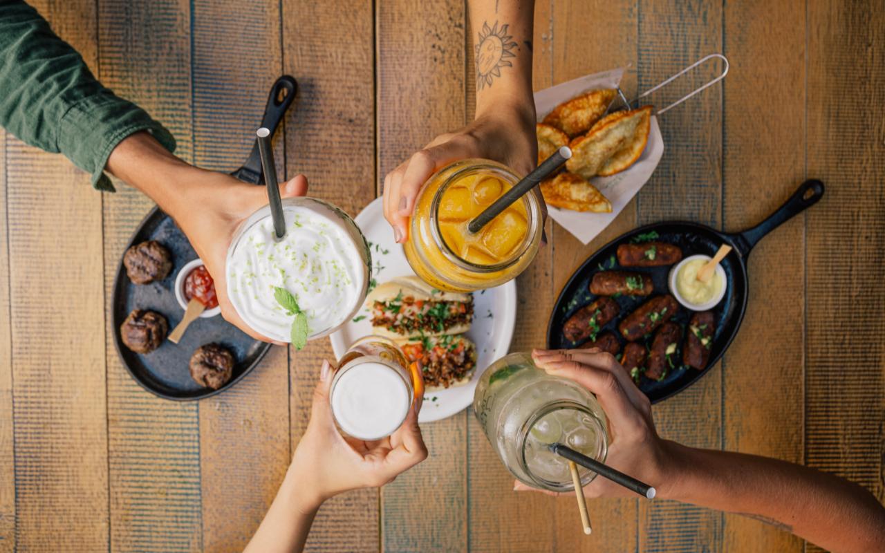 Happy Hour no MULTI Open Shopping tem promoções e agenda musical em Florianópolis