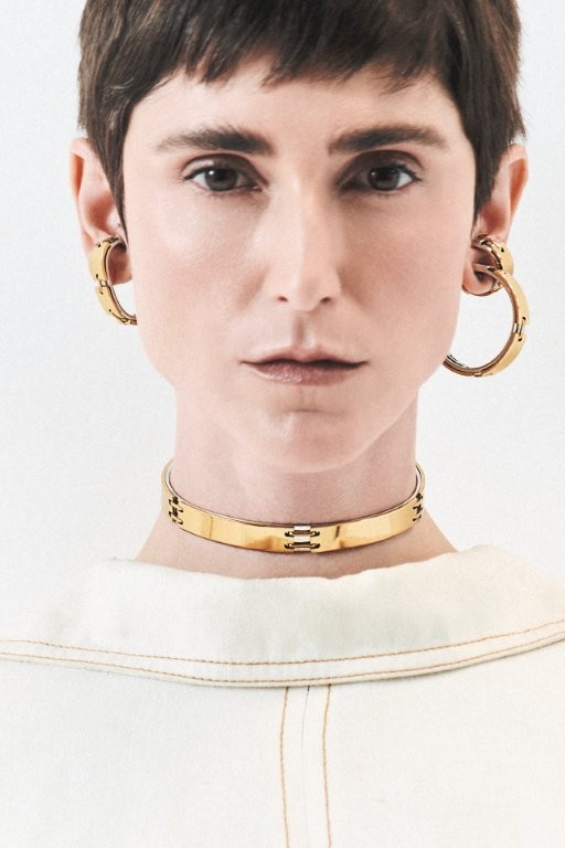 Hector Albertazzi e Alexandre Herchcovitch lançam collab exclusiva de acessórios