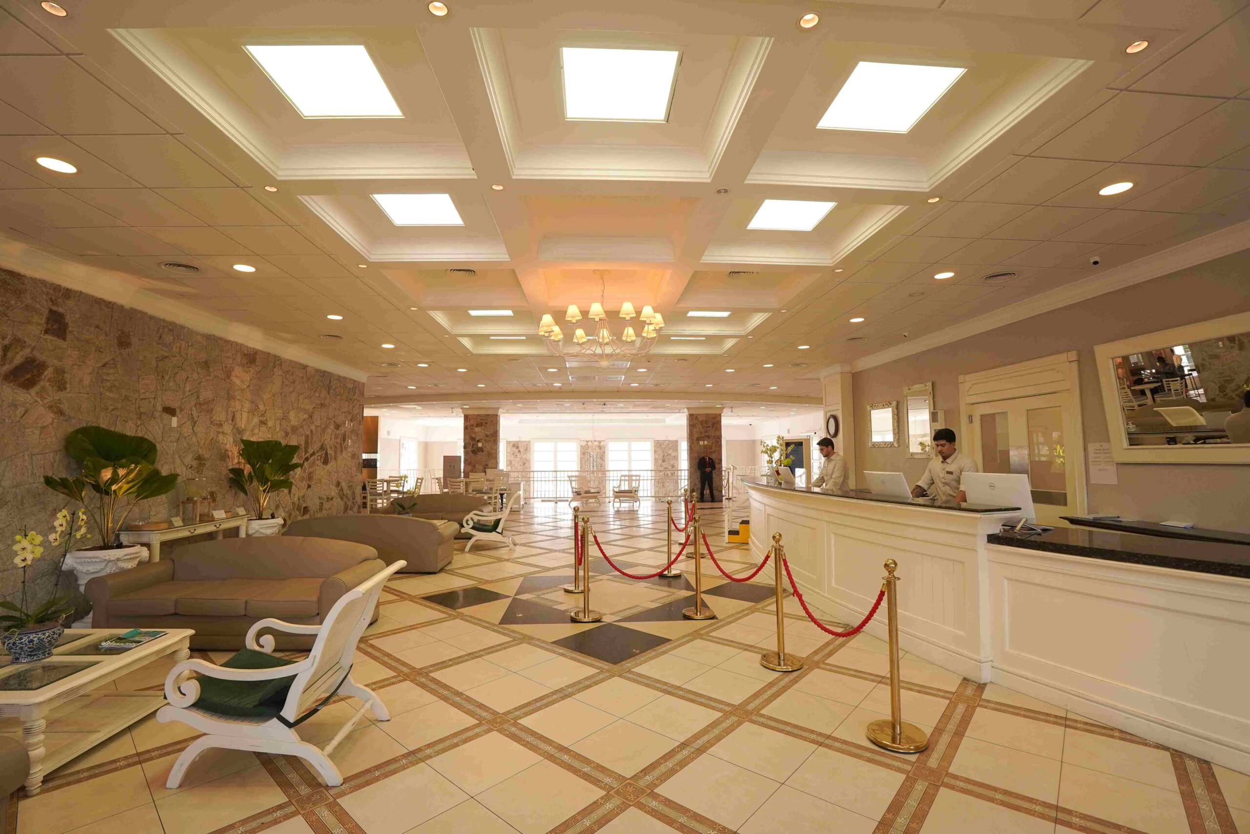 Hotéis de Jurerê in_ abrem 92 vagas temporárias para a temporada de verão