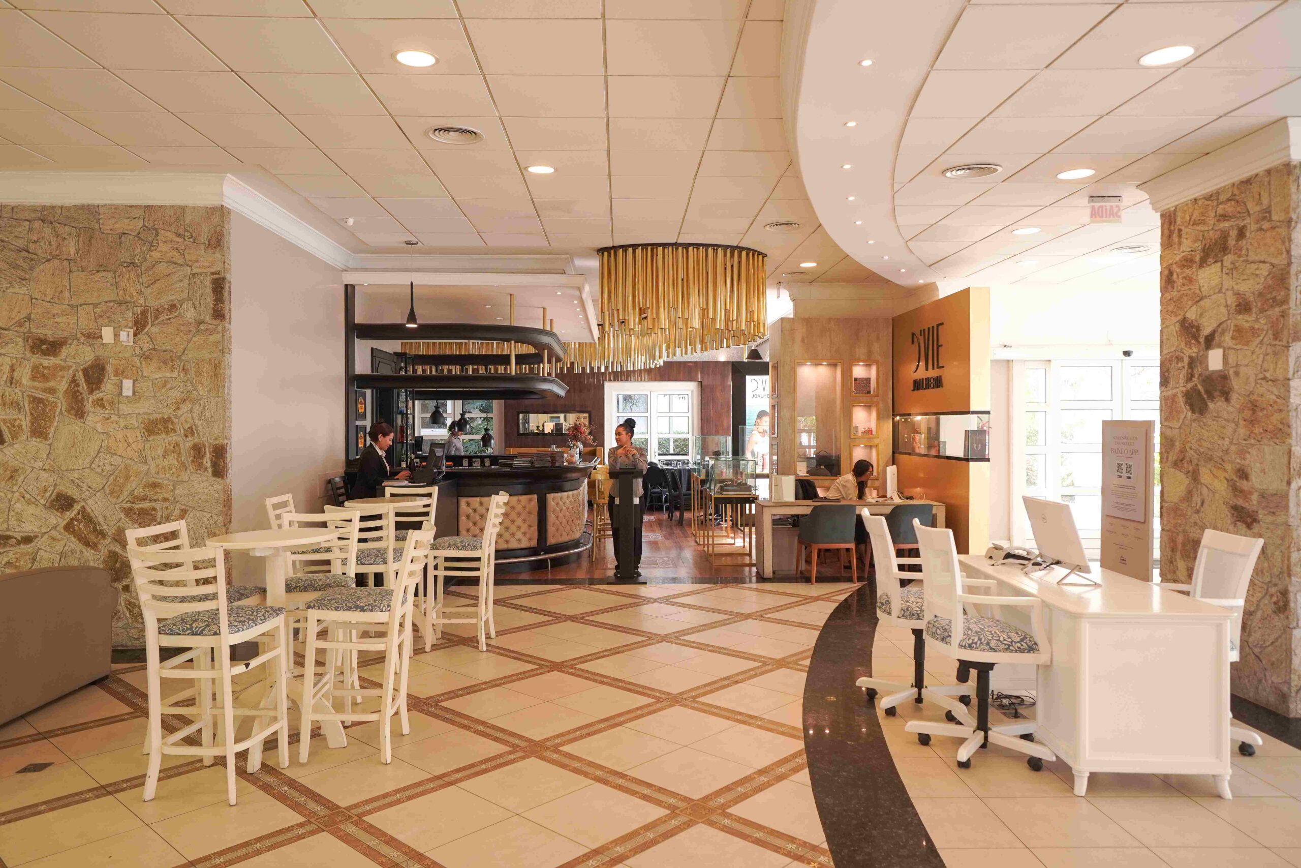 Hotéis de Jurerê in_ abrem 92 vagas temporárias para a temporada de verão