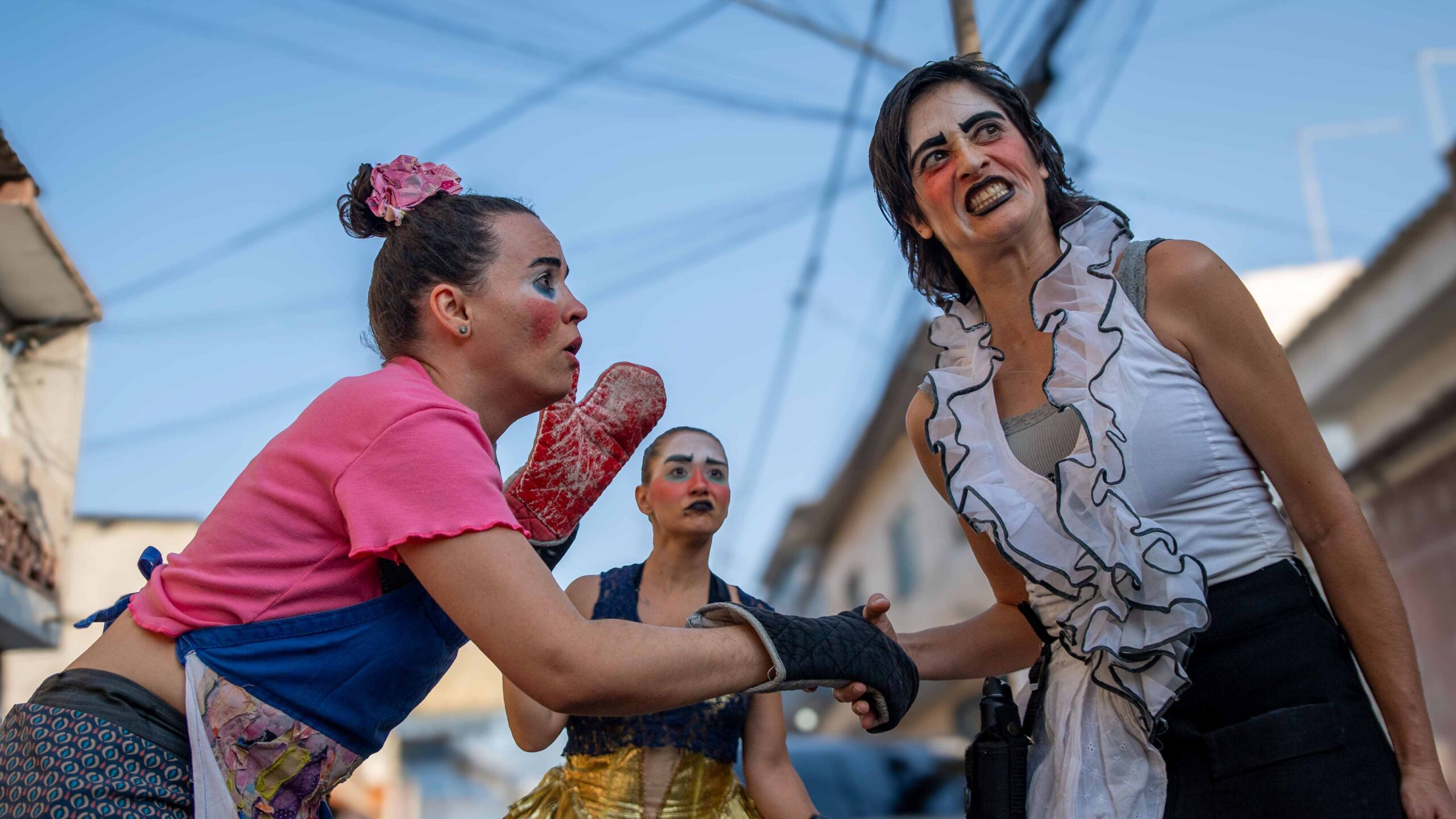 Cia. Madeirite Rosa celebra 10 anos de “A Luta” com sessões grátis em Bertioga