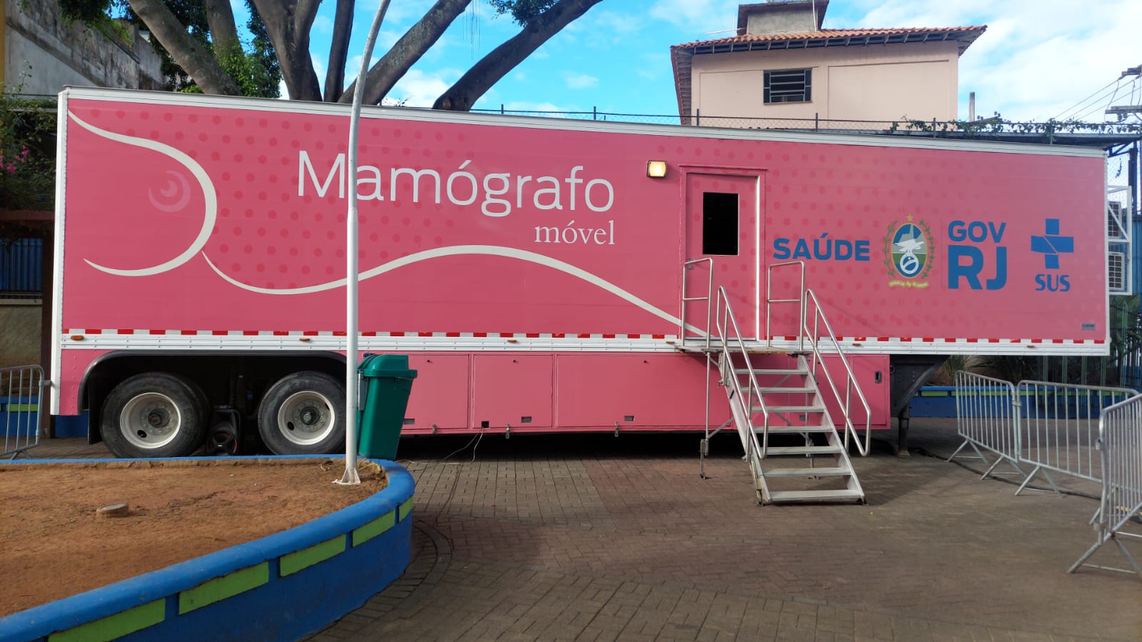 Bangu Shopping recebe carreta para mamografia e ultrassom gratuitos