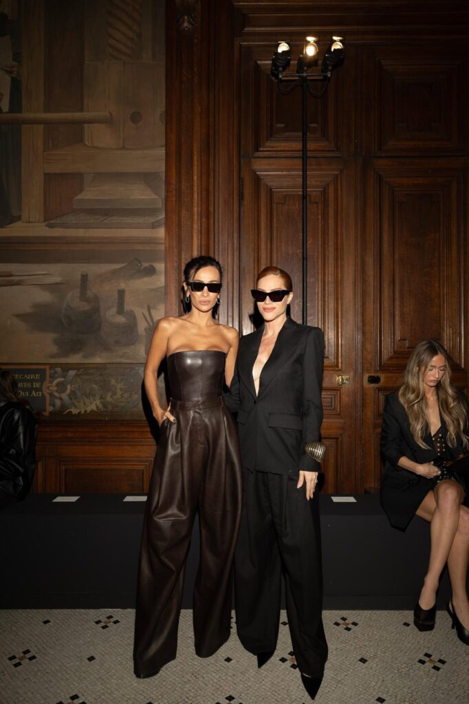Silvia Braz e Gio Ewbank brilham em desfile da Nina Ricci