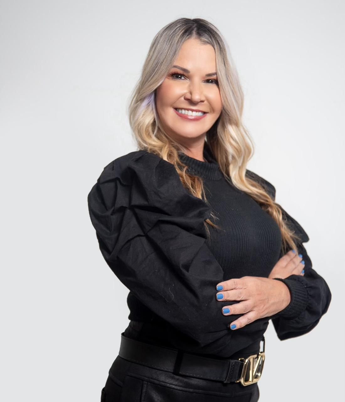 Viviane Fernandes assume novo biênio na ABAV-RJ e reforça o turismo