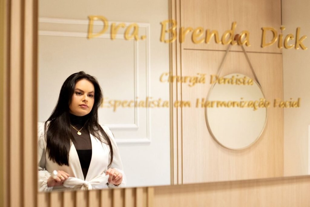Excelência em cada detalhe: o consultório da Dra. Brenda Dick e sua equipe multidisciplinar em Ribeirão Preto