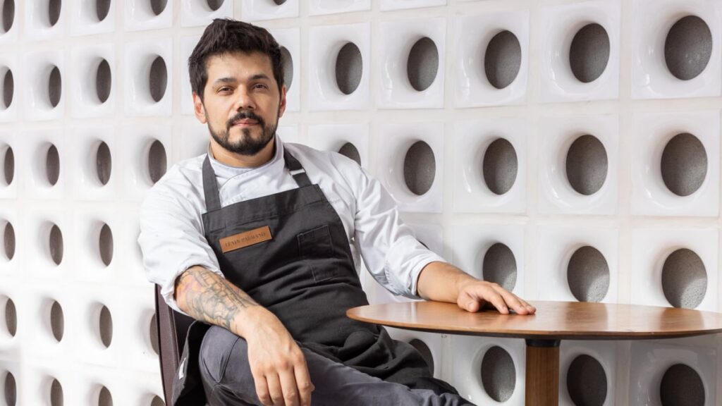 Chef Lênin Palhano lança Grupo Acuro e inaugura mês de experiências com o “Movimento Acuro” Chef Lênin Palhano lança Grupo Acuro e inaugura mês de experiências com o “Movimento Acuro”