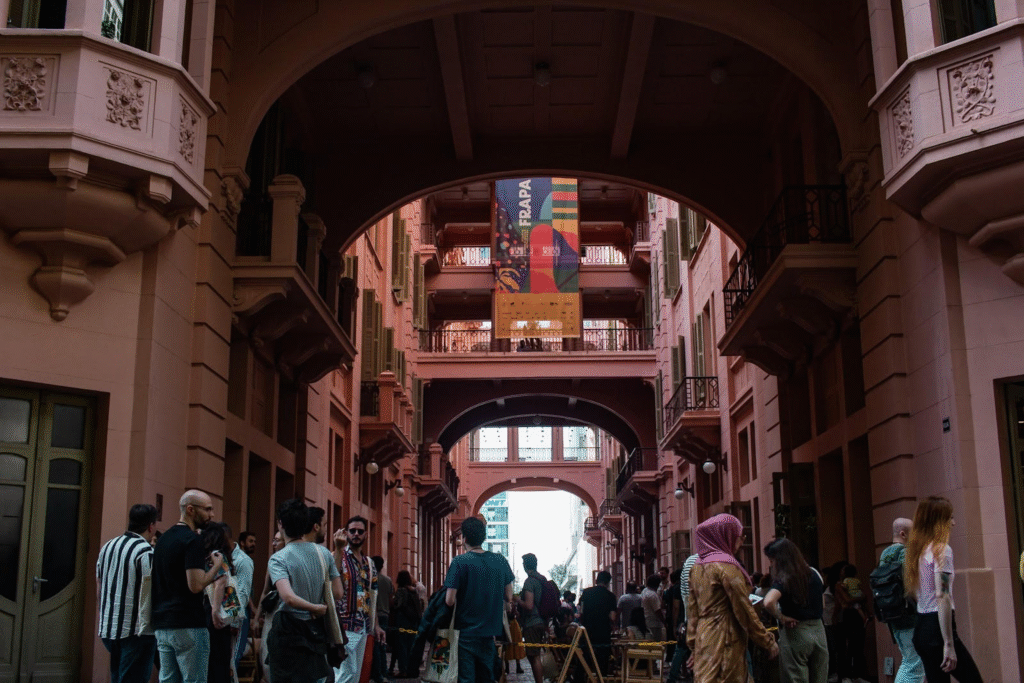 Porto Alegre recebe 13º FRAPA a partir de 3 de novembro com programação gratuita e atividades para profissionais Porto Alegre recebe 13º FRAPA a partir de 3 de novembro com programação gratuita e atividades para profissionais