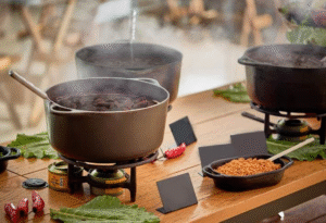 5 feijoadas de luxo no Rio que unem gastronomia, samba e vista para o mar