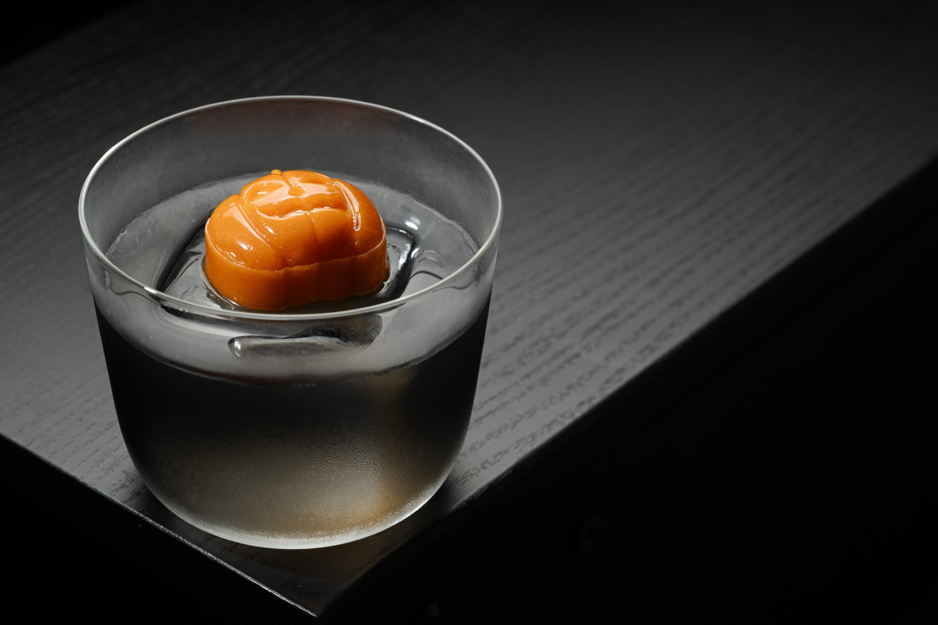 Fairmont Rio celebra o Día de los Muertos com show exclusivo de Letrux no Spirit Copa Bar