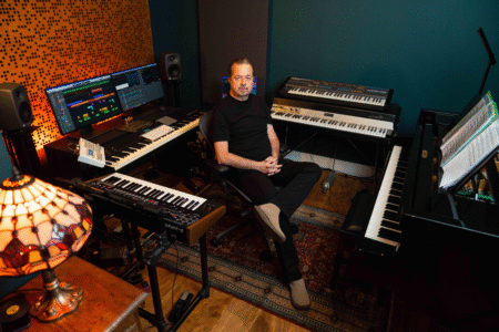 Corciolli lança “Abstracta”, álbum que redefine a música eletrônica experimental Corciolli lança “Abstracta”, álbum que redefine a música eletrônica experimental