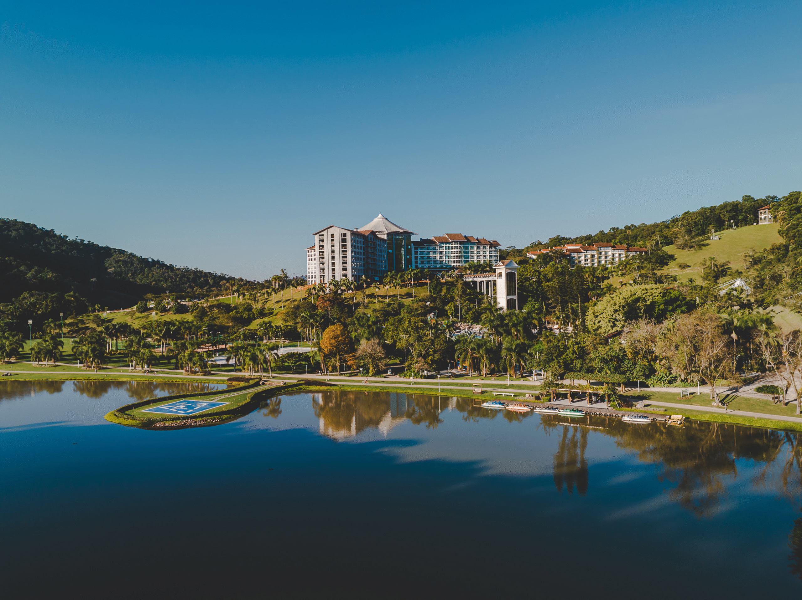 Fazzenda Park Resort alerta sobre perfis falsos e reforça medidas de segurança nas redes sociais