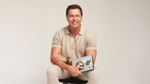 Junior Rostirola inicia turnê europeia com o projeto “Café com Deus Pai”