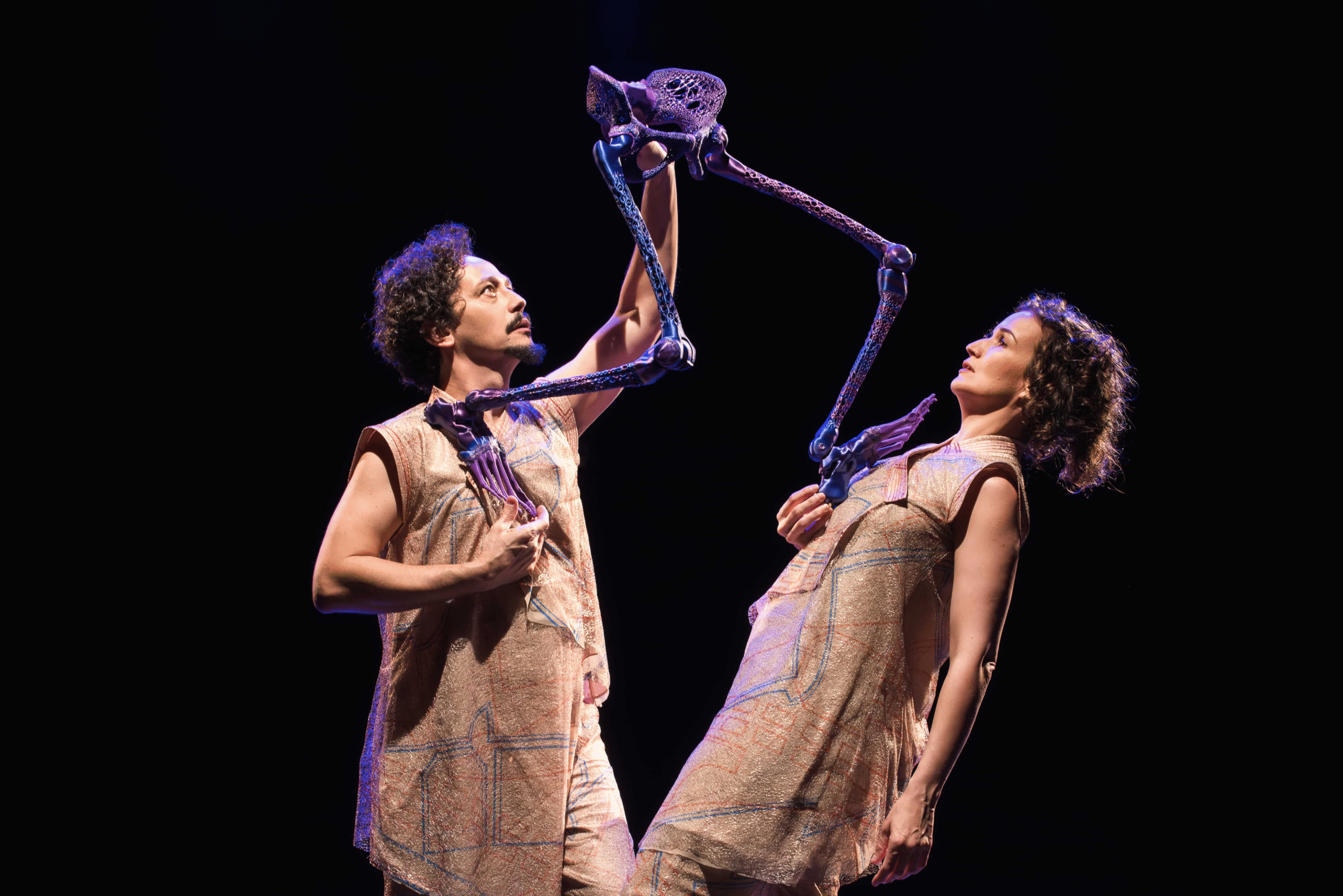 Espetáculo “CORPO.COM” provoca reflexões sobre o corpo humano em tempos digitais no Sesc Tijuca