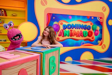 SBT estreia “Domingo Animado” com Juju Penido no comando