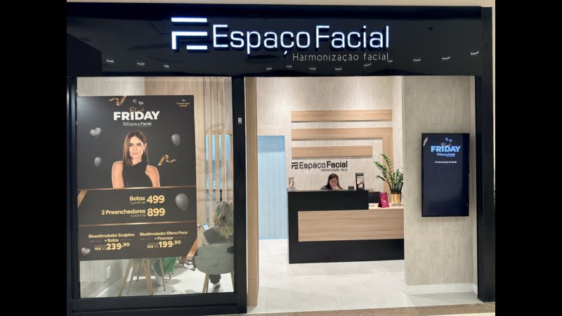 Deborah Secco e Márcio Garcia ampliam Espaço Facial com seis novas franquias Deborah Secco e Márcio Garcia ampliam Espaço Facial com seis novas franquias