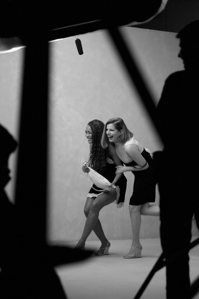 Taís Araújo e Débora Bloch estrelam nova campanha da Arezzo Taís Araújo e Débora Bloch estrelam nova campanha da Arezzo