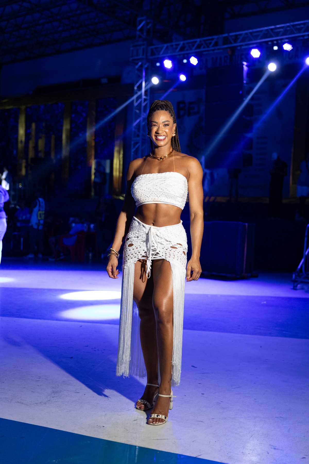 Aline Patriarca visits Beija-Flor and celebrates meeting samba icons