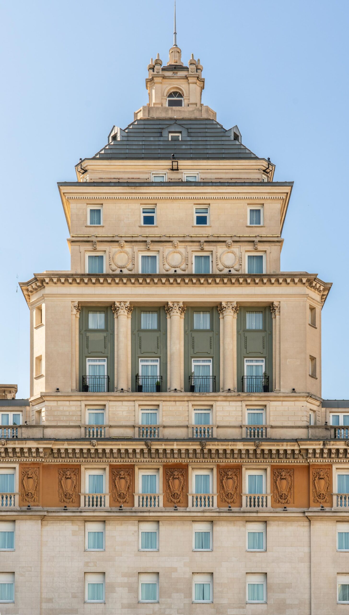 Holiday stays at Gran Meliá Iguazú and Casa Lucia