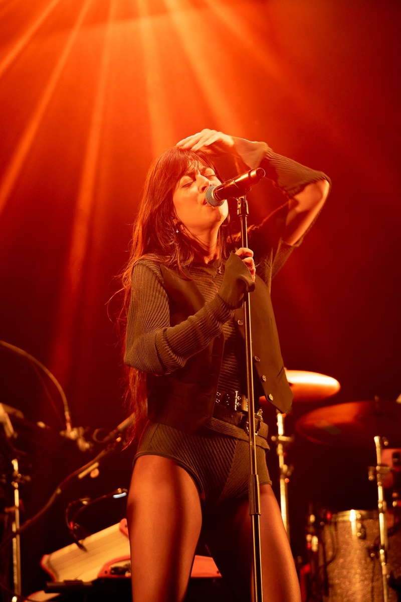 Rock the Mountain 2025 abre com shows de Baianasystem, Don L e L’Impératrice em Itaipava