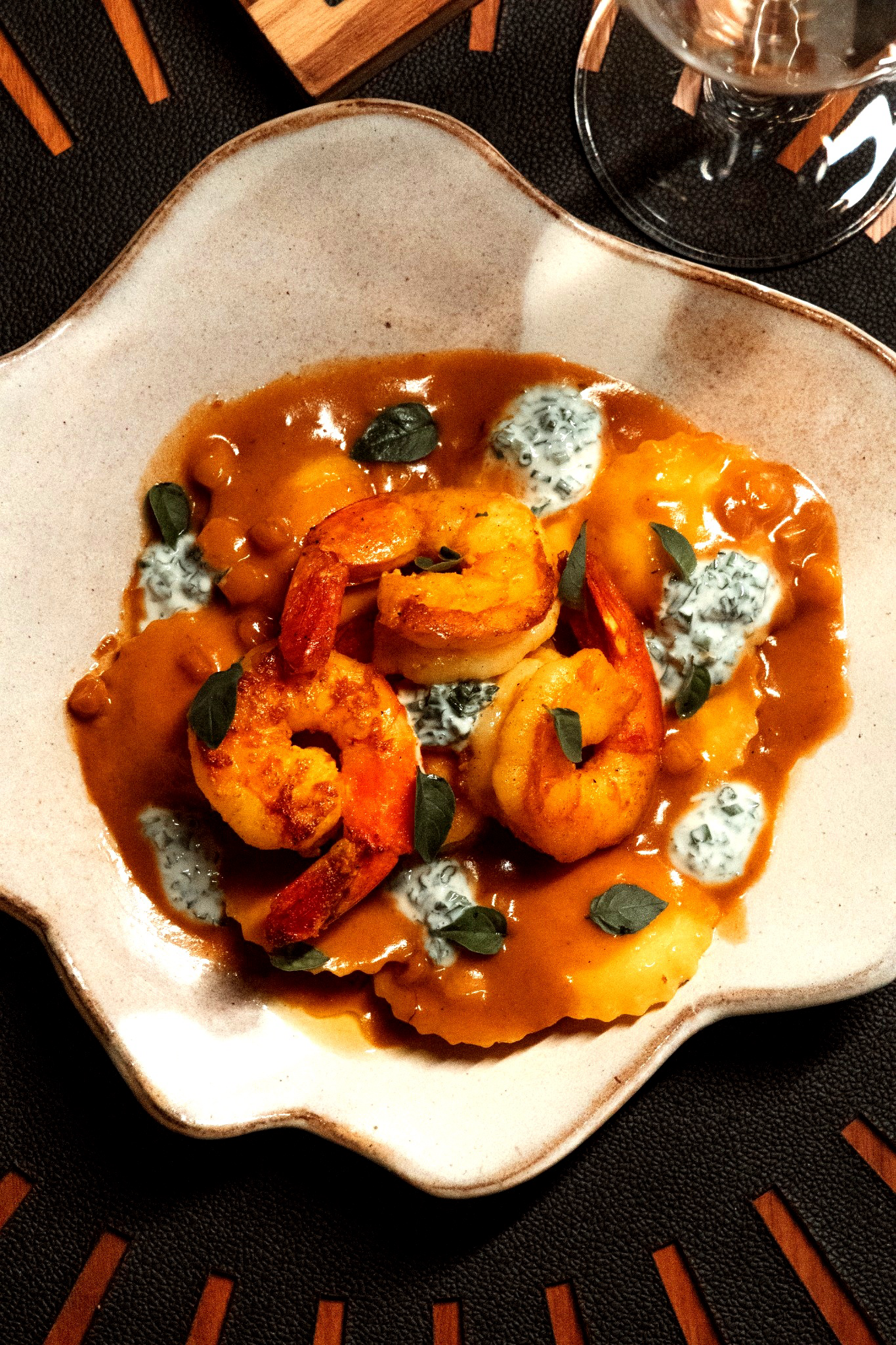 Suryaa une alta gastronomia e luxo consciente