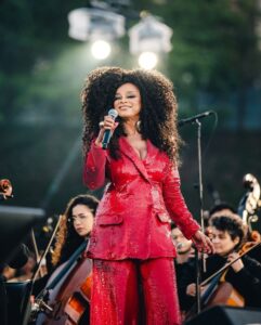 “Natal para o Bem – Concerto Sinfônico” emociona 24 mil pessoas na Praça Charles Miller