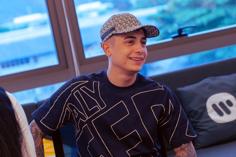 Warner Music Brasil fecha parceria com Xaolin Records de MC Hariel