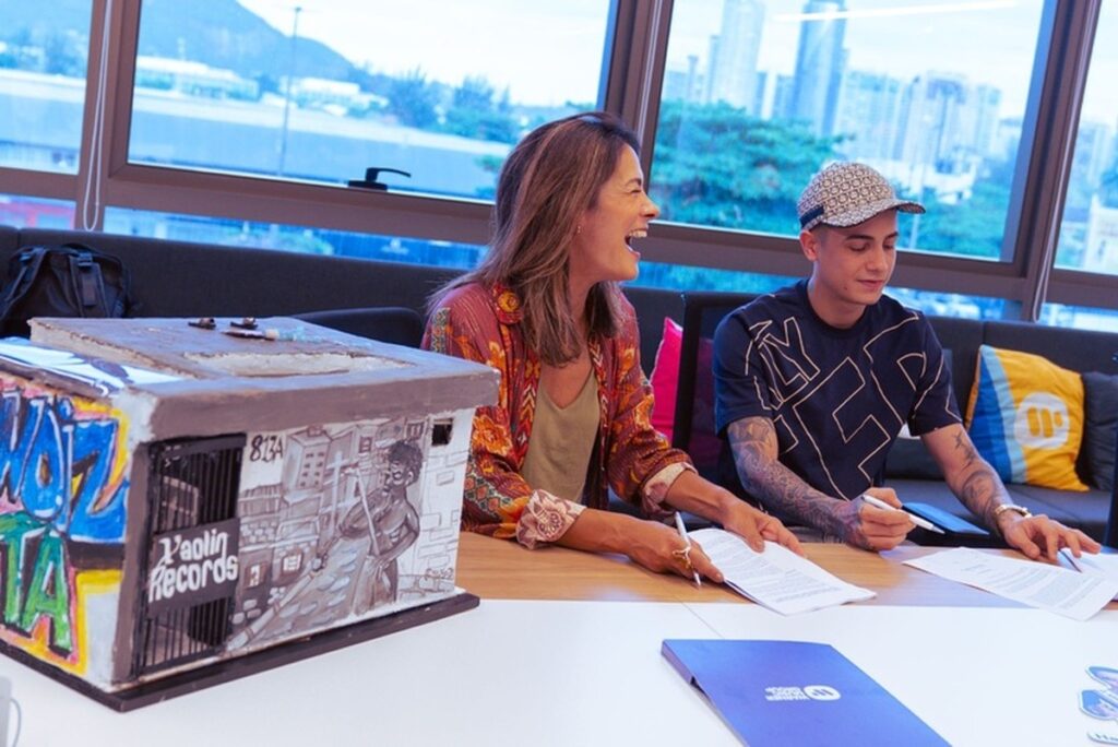 Warner Music Brasil fecha parceria com Xaolin Records de MC Hariel