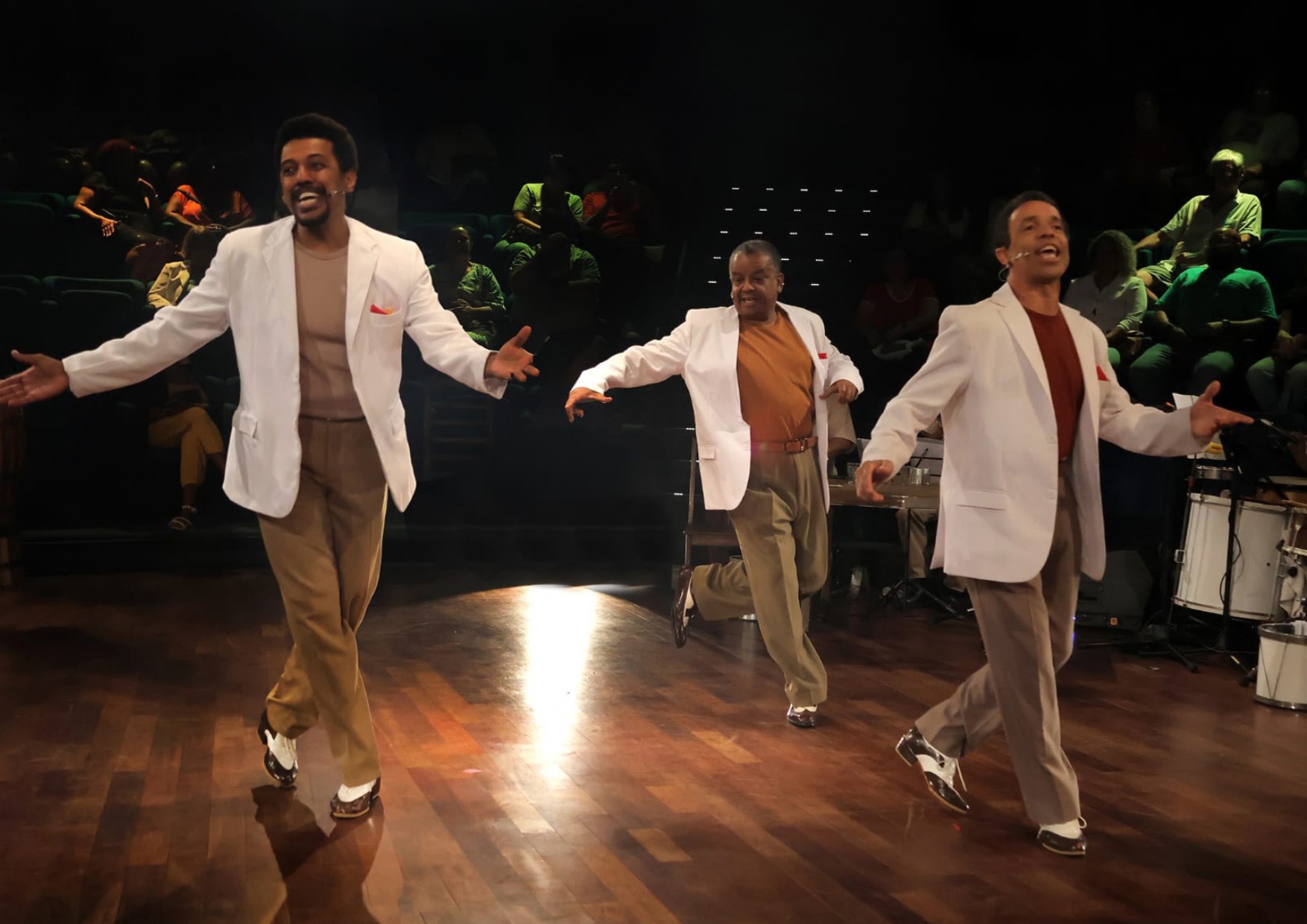 Professor Samba homenageia Ismael Silva em teatros da Funarj
