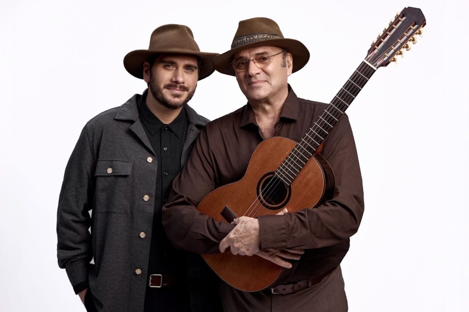 Almir Sater e Gabriel Sater no Qualistage