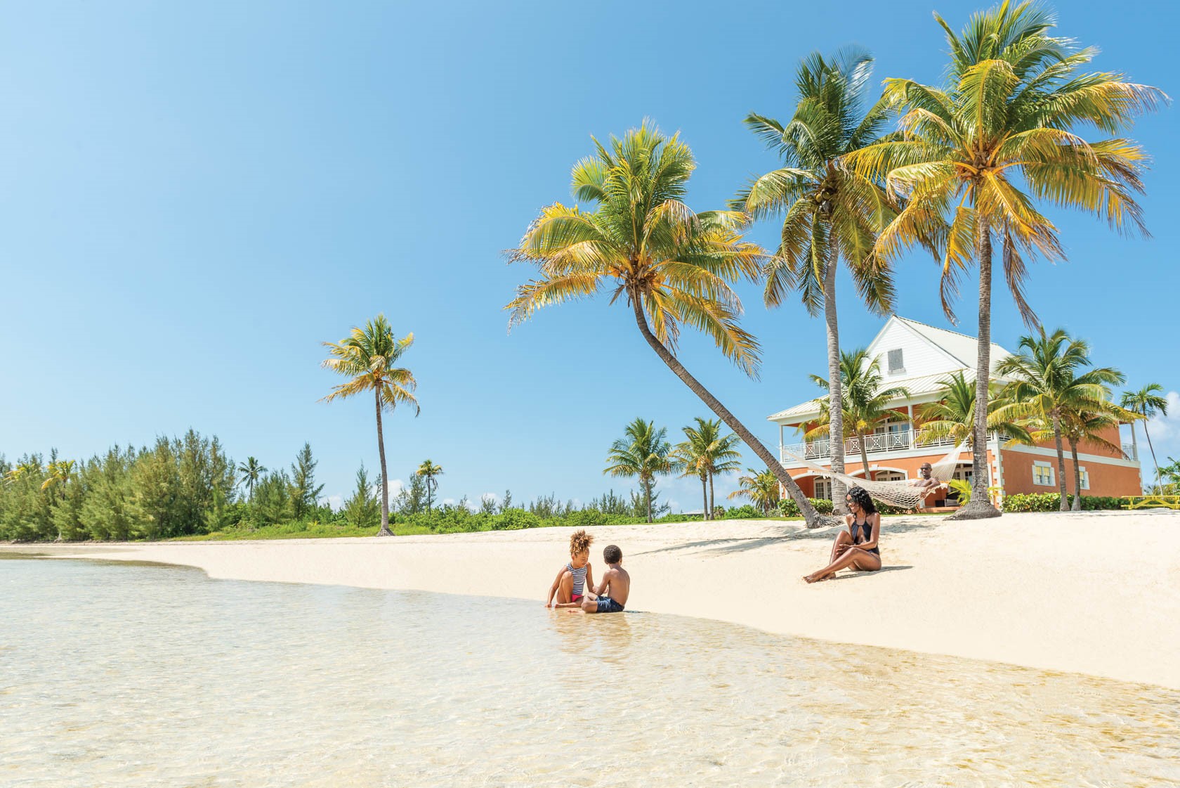Bahamas celebra fim de ano com ritmo, cores e natureza