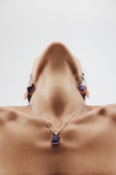 Anttónia lança collab exclusiva com a Celui Jewelry