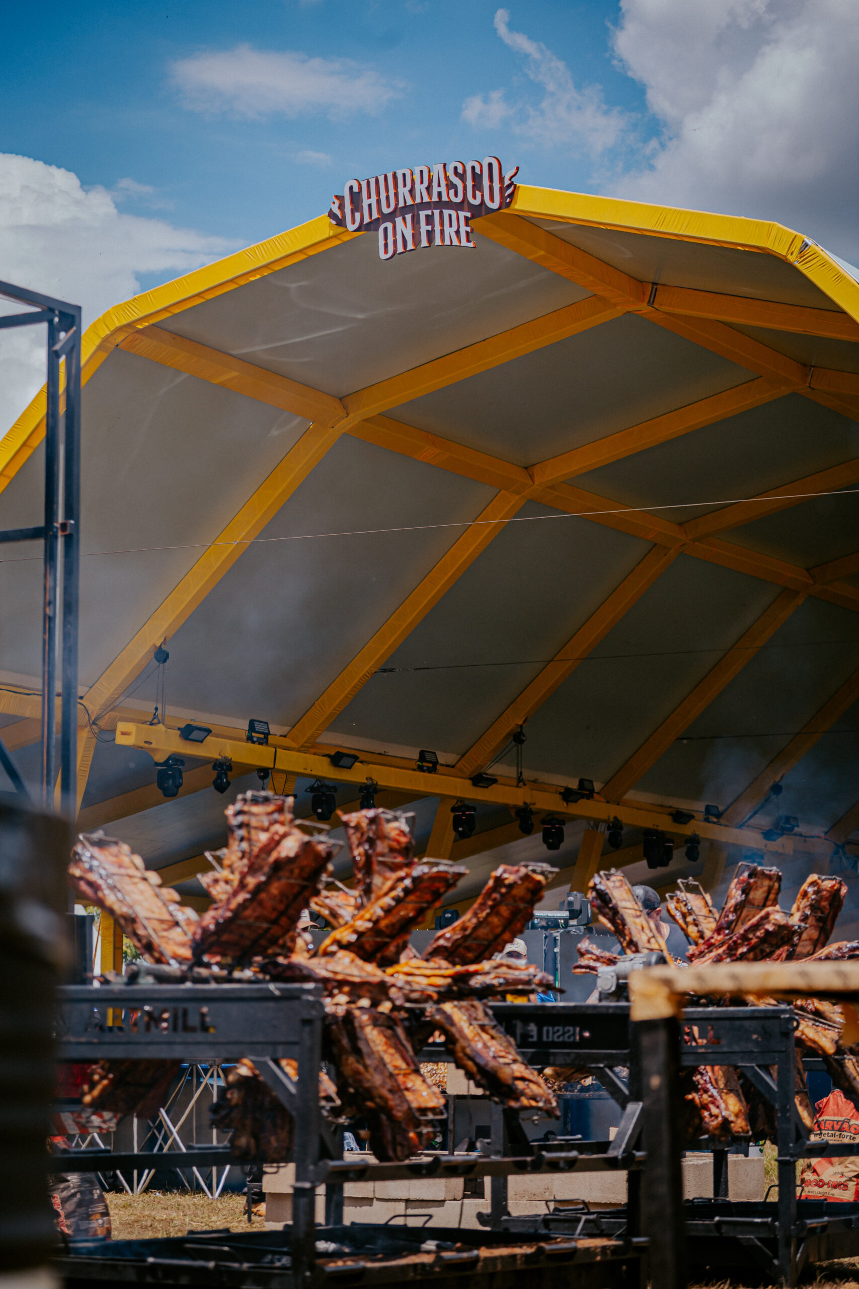 Churrasco On Fire encerra 2025 em Balneário Camboriú