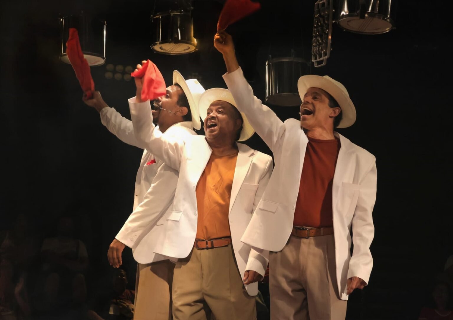 Com pre os populares Professor Samba passa por v rios teatros do Rio de Janeiro Foto Divulga o